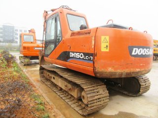 斗山DH150-7挖掘机